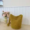Bolso Relleno para Mujer Estilo Ins de Invierno Bolso Cubo Versátil Lindo para Niñas Bolso Cruzado para Mujer Gran Capacidad Bolso de Felpa