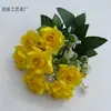 Buquê Pequeno de Rosas com 7 Flores para Decoração de Sala de Estar, Mesa de Jantar, Decoração de Cerca, Flor de Seda, Arranjo de Flores Plásticas, Arranjo de Paisagismo