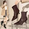 Bico Fino Fivela de Cinto Botas Curtas Estilo Francês 2026 Outono Novidade, Botas de Cano Curto Novo Estilo Europeu e Americano, Botas Skinny Elegantes Emagrecedoras