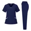 Uniformes Médicos Color Block de Secagem Rápida Personalizados com Logo, Uniformes para Técnicos Médicos e de Beleza, Suporte para Pequenas Quantidades, Scrubs Bordados