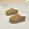 Botas de Nieve Cálidas de Felpa con Puntera Reforzada y Aumento Interno Pantuflas Peludas para Mujer Invierno Nuevas Pantuflas Perezosas de Punta Redonda para Ponerse Fácilmente
