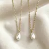 Collar de perlas de concha para mujer, cadena para clavícula en forma de lágrima, diseño de nicho de alta gama, accesorio para el cuello de dama, beneficios de promoción para transmisión en vivo