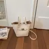 Bolso de mano de alta gama tipo cubo 2026 nueva moda versátil bolso cruzado para mujer, bolso de mano pequeño exquisito y súper popular para salir