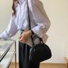 Estilo Coreano Verão 2022 Nova Bolsa Quadrada Pequena Bolsa de Mão Versátil Bolsa Feminina Design de Nicho Bolsa Transversal Personalizada de Alta Qualidade