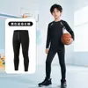 Jersey de baloncesto para niños, traje de entrenamiento ajustado de capa base, ropa de fitness para otoño e invierno, traje deportivo de fútbol para entrenamiento físico para niños al por mayor
