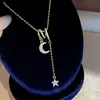 Coexisten Luna y Estrellas Super Hada Circonita Luna Estrellas Collar con Borla Sentido de Alta Gama Cadena para Clavícula Moda de Lujo Ligero Collar para Mujer