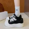 Zapatos de pan, tenis casuales, zapatos de papá, nuevo estilo súper popular 2026, zapatos de plataforma de suela gruesa, colección de otoño para mujer, tenis blancos robustos