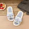 Chinelos com Laço 2026 Salto Baixo Casual Sapatos de Casa Femininos Chinelos de Calçar Antiderrapantes Novo Pelúcia Outono Inverno Xadrez