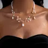 Brincos Colar Coração com Pérolas e Cristais de Diamante Corrente para Clavícula Estilo Corte Retro Acessório de Pescoço Levemente Luxuoso de Alta Qualidade para Mulheres