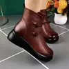 Botas de Moda de Piel Suave Estilo Étnico para Mujer 2026 Otoño/Invierno Nuevas Versátiles con Forro de Terciopelo Botas de Nieve Antideslizantes Adelgazantes Botines para Madre