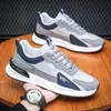 Sapatos Masculinos 2026 Primavera e Outono Novos Couro Macio Respiráveis Tênis Esportivos Masculinos Leves Casuais Diários Solado Macio Absorção de Choque Tênis de Corrida