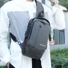 Moda Transfronteiriça Masculina Bolsa de Peito Casual com Carregamento USB Múltiplos Bolsos Bolsa de Ombro Viagem de Negócios Mochila Transversal Atacado