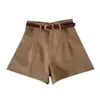 Shorts de terno elegantes e versáteis de cor sólida com cintura alta e efeito emagrecedor, calças casuais de perna larga com cinto, nova coleção de verão 2025 feminina