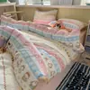 Conjunto de cama de quatro peças grau A para maternidade e infantil para dormir nu na cama, algodão puro genuíno, lençol e capa de edredom estilo Fair Isle, conjunto de três a quatro peças para dormitório