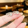 Brincos de argola duplos com diamantes, estilo coreano de luxo leve, banhados a ouro real, argolas de zircônia microincrustadas, brincos versáteis e simples para o dia a dia