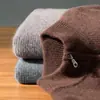 Colección Bai Cai Rong 2026: Suéter 100% cachemira pura con media cremallera, medio cuello alto, mangas largas y un diseño casual de punto pull-over