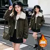 Chaqueta de Forro Polar para Niñas Otoño Invierno 2026 Estilo Nuevo Chaqueta de Trabajo con Cuello de Borrego para Niños Medianos y Mayores Parte Superior Engrosada Moderna