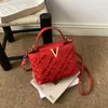 Bolsa Bordada Retro de Alta Qualidade Feminina 2026 Nova Bolsa de Mão Moda Versátil Ombro Único Transversal Leve Luxo Transfronteiriço