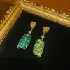 Bronce Antiguo Occidental Chapado 18k Oro Retro Viejo con Piedra Moteada de Imitación Diseño Asimétrico con Pedrería
