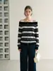 Suéter de tricô de manga longa ombro a ombro para mulheres, novo estilo coreano de outono, blusa de tricô listrada color block