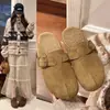 Chinelos femininos estilo Birkenstock, com separador de dedos falso, sola grossa, bico fechado, para uso externo, coleção outono 2026, camurça retrô, sola macia, slip-on, meia pantufa