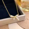 Colar Exquisito Laço Zircônia Acessórios Femininos Luxo Leve Nicho Temperamento Corrente de Clavícula Aço Titânio Acessórios Versáteis Feminino