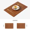Jogo americano com padrão de couro PU estilo retrô nórdico, toalha de mesa de couro à prova d'água e de óleo, base isolante térmica com toque de alta qualidade, personalizável com logotipo