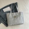 Bolso de mano de alta gama para mujer, novedad de 2024, bolso de mano para ir al trabajo, bolso de hombro de gran capacidad, moderno y versátil.