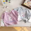 Camiseta Falsa de Dos Piezas con Conejito para Niñas 2026 Nuevo Estilo Primavera/Otoño Versión Coreana Infantil Camiseta Base Patchwork para Niña