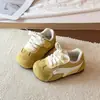 Zapatillas Casuales de Bloques de Color para Niños 2026 Nuevas de Primavera y Otoño Versátiles Zapatos de Suela Blanda con Cierre de Velcro