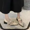 Sapatos Mary Jane Retrô de Bico Fino e Boca Rasa para Mulheres, Novo Estilo Primavera e Outono 2026, Salto Médio Estilo Francês, Adequados para Combinar com Saias, Sapatos de Couro com Salto Grosso
