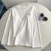 Camiseta Base Bordada de Dibujos Animados con Puntos Pequeños, Tacto Suave de Terciopelo Nube, Top Grueso y Cálido de Otoño e Invierno para Mujer