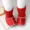 Novos sapatinhos de bebê com pelo sintético de ovelha, sola macia, meias-sapatinhos para bebê, sapatos para bebês e crianças pequenas com forro de fleece espesso