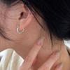 Pendientes de plata de ley S925 Yinruitai para mujer, diseño de nicho nuevo de Corea del Sur, pendientes de moda de alta gama y lujo ligero