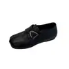 Sapatos femininos de salto baixo 2026, mocassins de couro, cano médio, estilo retrô, design novo, com fivela, bico quadrado, coleção de outono, estilo britânico