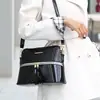 Bolso de Mujer 2023 Nueva Moda Laca Gran Capacidad Bolso de Mano Hombro Único Diagonal Bolso para Suegra Bolso de Tres Piezas Al por Mayor