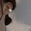 Clip de Oreja de Encaje Hueco Sin Agujeros en las Orejas Edición Ancha Estilo Palacio Moda de Internet Corona Elegante Retro Clip de Oreja de Circonita