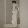 Vestido de Casamento Leve Estilo Francês Verão 2026 Simples Estilo Hepburn Manga Longa Cobertura para Braços Vestido Longo de Cetim Branco com Costas Abertas