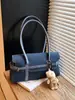 Moda Popular Simple Estilo Coreano Bolso Pequeño Cuadrado de Mano para Mujer Bolso Cruzado para Ir al Trabajo Otoño e Invierno 2025