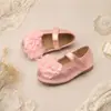 Zapatos de cuero cómodos antideslizantes para niñas, para actuaciones en el escenario y fiestas, con una correa decorativa y diseño bajo, zapatos infantiles de moda estilo coreano