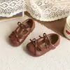 Zapatos de Cuero Rojo para Niñas Moda Suela Suave Zapatos de Princesa 2026 Primavera Nuevo Estilo Zapatos Individuales Doble Moño para Niñas Mocasines