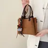 Bolso de Mano Retro Chic Nuevo Otoño 2026 para Mujer, Bolso Cubo de Moda, Bolso de Hombro para el Trabajo y Bolso Tote