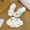 Hebilla de Zapato Venta Caliente Color Café Accesorios de Gato Kt Simple Ins Corazón de Chica Hebilla de Zapato con Agujero Linda Hebilla de Zapato de Gama Alta