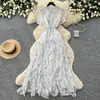 Vestido A-line Vermelho com Bolinhas Estilo Romântico Francês Feminino Verão Irregular Cintura Alta Afunilamento na Cintura Emagrecimento Temperamento Vestido Longo