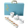 Nuevo juego de té de porcelana blanca, una opción lujosa y de alta gama, con una taza con tapa y tazas de té, perfecto para uso doméstico, y viene en una caja de regalo sencilla.