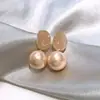 Aretes de Perlas de Plata S925 Lujo Ligero Alta Gama Moda Aretes Versátiles Diseño Nicho Simple Elegante Joyería para las Orejas