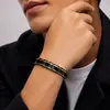 Pulseras populares europeas y americanas para mujer con un toque de alta gama, cuentas magnéticas desmontables, diseño de nicho de lujo ligero, accesorios de mano chapados en metal