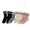 25 Calcetines Nuevos de Otoño e Invierno para Mujer con Letras Bordadas de Dos Barras y Encaje para Niñas Calcetines de Media Caña de Moda Ins Calcetines de Zhuji
