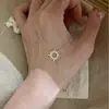 Nuevo collar de girasol para mujer, elegante y lujoso, de nicho y alta gama, diseño moderno y versátil, cadena para la clavícula, dulce y lindo