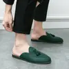 Zapatillas de Verano Baotou Medias Zapatos Pequeños de Cuero Transpirables para Hombre Borla de Moda Slip-on Zapatos Perezosos Estilista de Cabello Sandalias Estilo Coreano